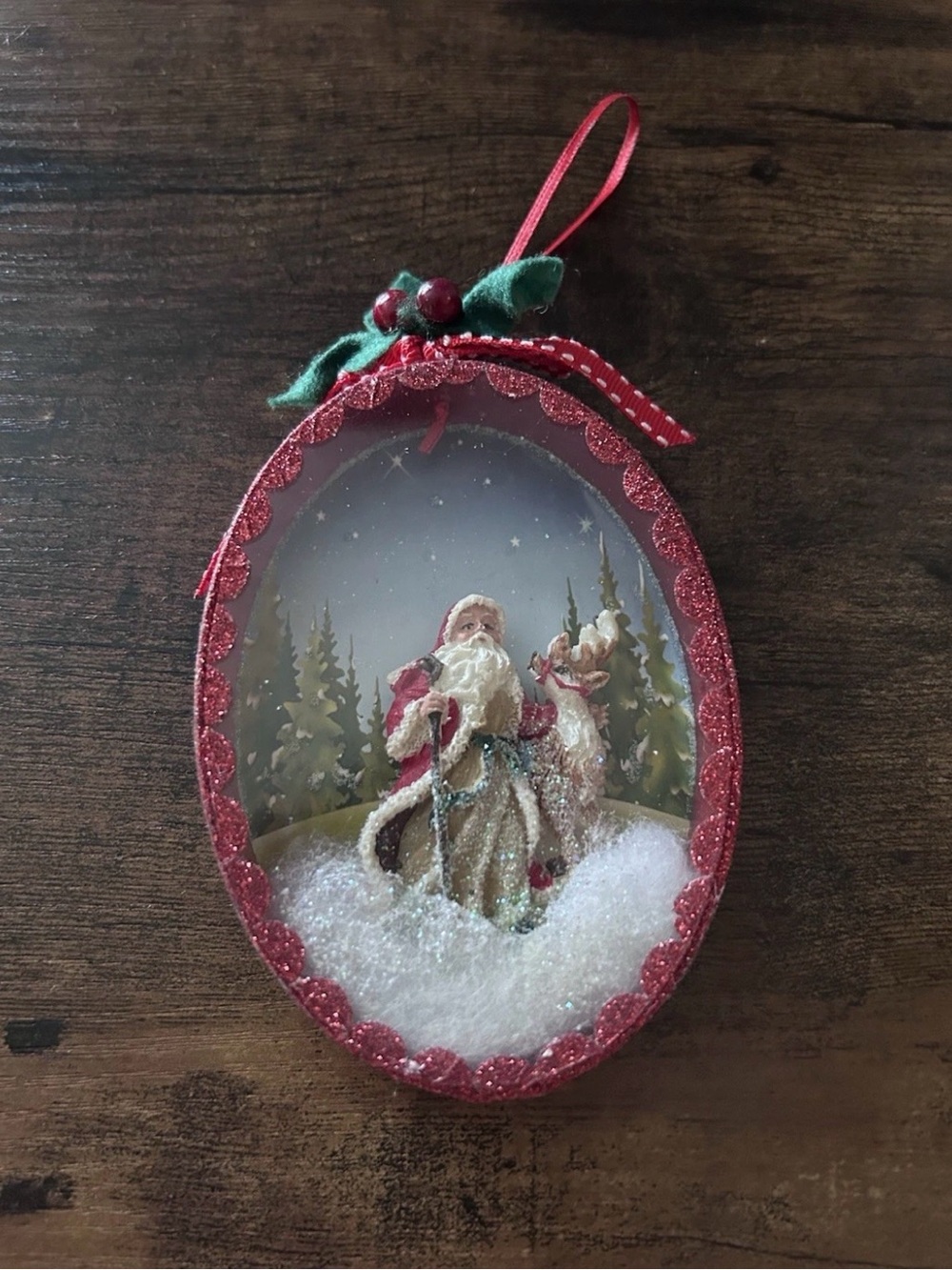 Raz Imports Santa Claus Classics Oval Shadow Box Christmas Ornament VTG Style